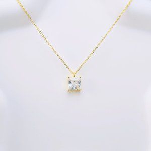 Princesse Princess Cut Crystal Pendant Gold Necklace S925